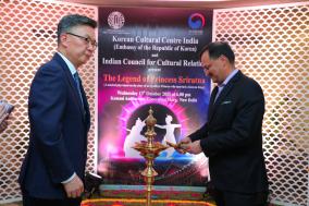 Lighting of auspicious lamp by Korean Ambassador and Director General, ICCR on the occasion of musical presentation on 13 October 2021 at Kamani Auditorium, New Delhi