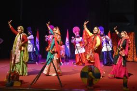 ICCR sponsored a 15 member Punjabi folk group “Bhola Pancchi” led by Shri Parvinder Singh to Baghdad, Iraq to give performances during Republic Day celebrations spread across various venues in Iraq including performances at Embassy of India, Baghdad University, Baghdad Theatre etc. from 23-30 January 2022.