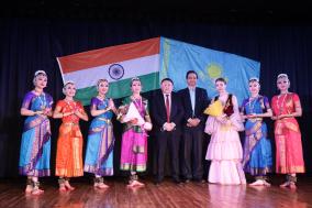 A group photographs on the occasion of 30th Anniversary of Establishment of Diplomatic Relations between India and Kazakhstan 