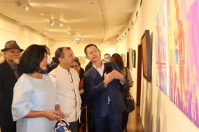 DG,ICCR Shri @ktuhinv & H.E. Ms. Pattarat Hongtong , Ambassador of Thailand inaugurated the contemporary painting exhibition to celebrate the “75th Anniversary: A Portrait of Indo-Thai Friendship” 🇮🇳 🇹🇭 @lalitkalaLKA today. @ThailandinIndia