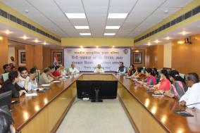 14-29 सितंबर 2022 तक आयोजित हिंदी पखवाड़े के समापन समारोह के अवसर पर दिनांक 29 सितंबर 2022 को मुख्‍यालय के कार्मिकों द्वारा काव्‍यपाठ की प्रस्‍तुति । 