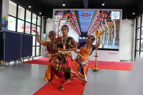 SVCC organized a Bharatnatyam Dance Performance led by Ms. Arathi Viraj Juthani and her group on the occasion of the Diwali Celebration on October 21, 2022, at the University of Thai Chamber of Commerce, Thailand