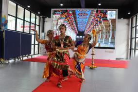 एसवीसीसी ने 21 अक्टूबर, 2022 को दीवाली समारोह के अवसर पर सुश्री आरती विराज जुठानी और उनके समूह के नेतृत्व में भरतनाट्यम नृत्य प्रदर्शन का आयोजन यूनिवर्सिटी ऑफ थाई चैंबर ऑफ कॉमर्स, थाईलैंड में किया।