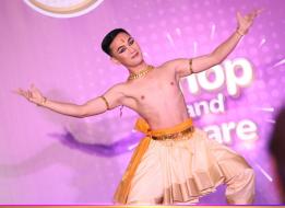 भरतनाट्यम नृत्य प्रदर्शन श्री एककलक नू-एनगोएन, भरतनाट्यम थाई कलाकार और पूर्व आईसीसीआर विद्वान द्वारा