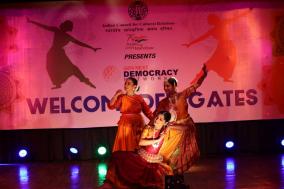 शास्त्रीय से लोक तक, नृत्य भारत के सांस्कृतिक लोकाचार का एक अभिन्न और प्राचीन हिस्सा रहा है। #GenNextDemocracyNetwork कार्यक्रम के 5वें बैच के प्रतिनिधियों के लिए, @iccr_hq ने 6 सितंबर 22 को नाट्य बैले सेंटर से शानदार और ऊर्जावान प्रदर्शन के साथ एक सांस्कृतिक संध्या का आयोजन किया।