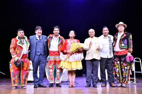 Felicitation of the Bolivian music group by DG, ICCR