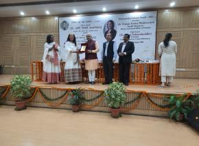 President ICCR presented Alumni Award on 8th August 2022 at a ceremony  organized at Delhi University Conference Hall. On the occasion  President also presented India alumni Cards to ICCR passing international students.