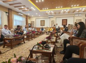 आईसीसीआर के अध्यक्ष डॉ. विनय सहस्रबुद्धे ने 9 देशों के 19 प्रतिनिधियों के साथ, जो आईसीसीआर के जेन नेक्स्ट डेमोक्रेसी नेटवर्क प्रोग्राम के 11वें बैच के तहत भारत का दौरा कर रहे हैं, जम्मू-कश्मीर के माननीय उपराज्यपाल श्री मनोज सिन्हा से राज भवन में मुलाकात की।